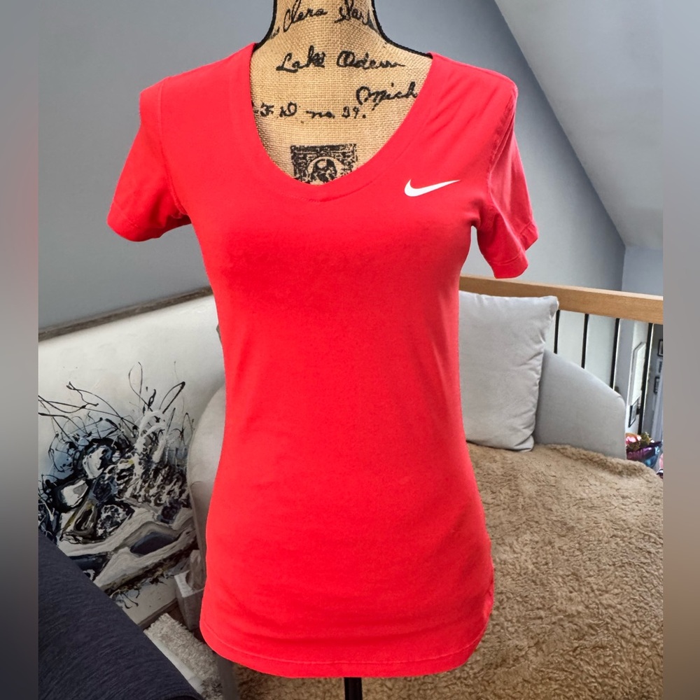 Nike Women's Bright Red Short Sleeve Tee